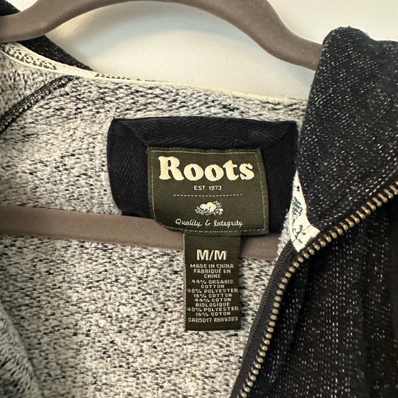 Roots Charcoal Gray Hoodie, Size Medium - Picture 2 of 3